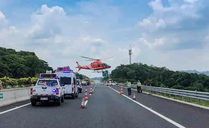 下陆区高速公路汽车救援案例