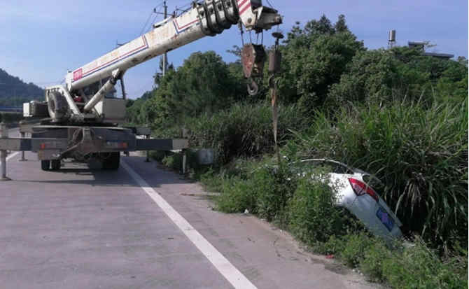 下陆区重载吊车救援 下陆区重载吊车救援